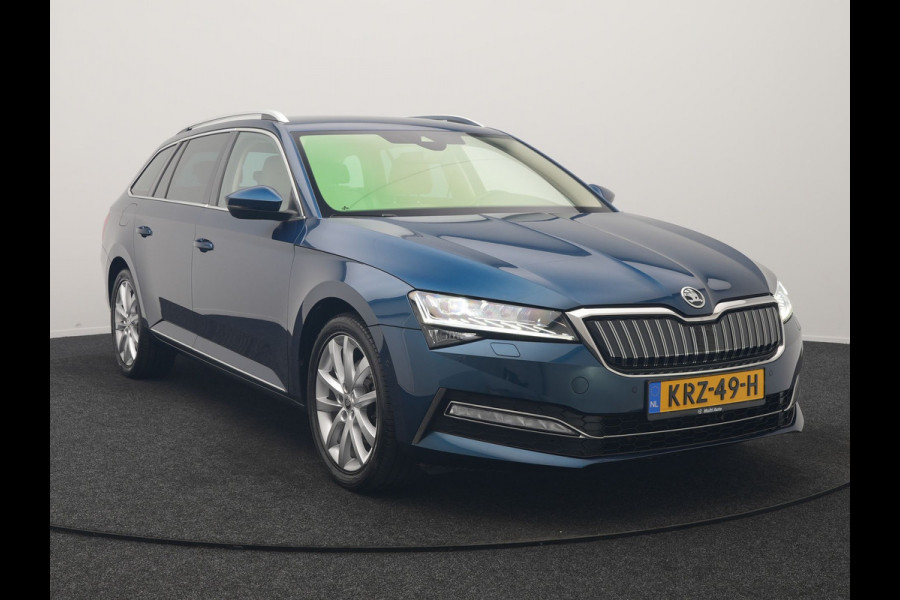 Škoda Superb Combi 1.4 TSI iV Laurin & Klement PHEV 218pk Dealer O.H. | Trekhaak Af Fabriek | Adaptive Cruise | Camera | Lederen Comfortzetels Memory & Verwarmd | Stuur Verwarmd | Canton Audio | Blis | Keyless | Apple Carplay | Crystal LED | Navigatie | DAB | Plug In Hybrid |