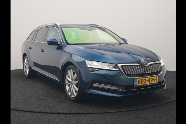 Škoda Superb Combi 1.4 TSI iV Laurin & Klement PHEV 218pk Dealer O.H. | Trekhaak Af Fabriek | Adaptive Cruise | Camera | Lederen Comfortzetels Memory & Verwarmd | Stuur Verwarmd | Canton Audio | Blis | Keyless | Apple Carplay | Crystal LED | Navigatie | DAB | Plug In Hybrid |