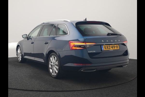 Škoda Superb Combi 1.4 TSI iV Laurin & Klement PHEV 218pk Dealer O.H. | Trekhaak Af Fabriek | Adaptive Cruise | Camera | Lederen Comfortzetels Memory & Verwarmd | Stuur Verwarmd | Canton Audio | Blis | Keyless | Apple Carplay | Crystal LED | Navigatie | DAB | Plug In Hybrid |