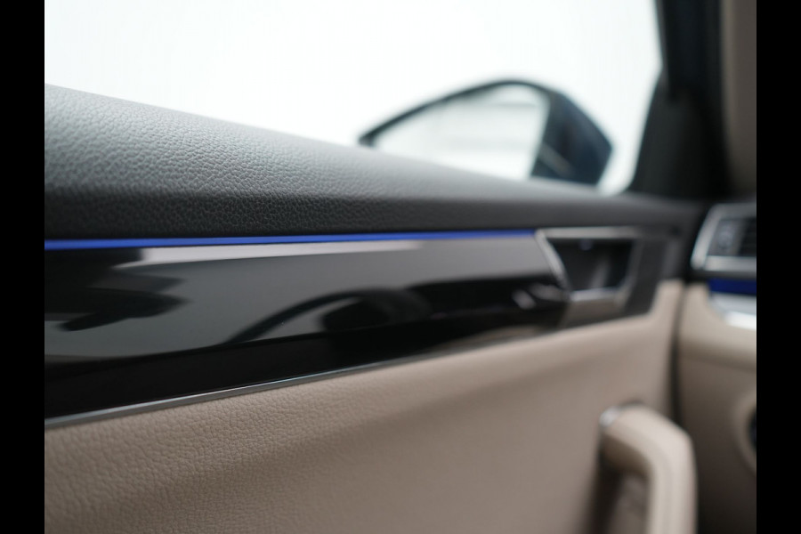 Škoda Superb Combi 1.4 TSI iV Laurin & Klement PHEV 218pk Dealer O.H. | Trekhaak Af Fabriek | Adaptive Cruise | Camera | Lederen Comfortzetels Memory & Verwarmd | Stuur Verwarmd | Canton Audio | Blis | Keyless | Apple Carplay | Crystal LED | Navigatie | DAB | Plug In Hybrid |