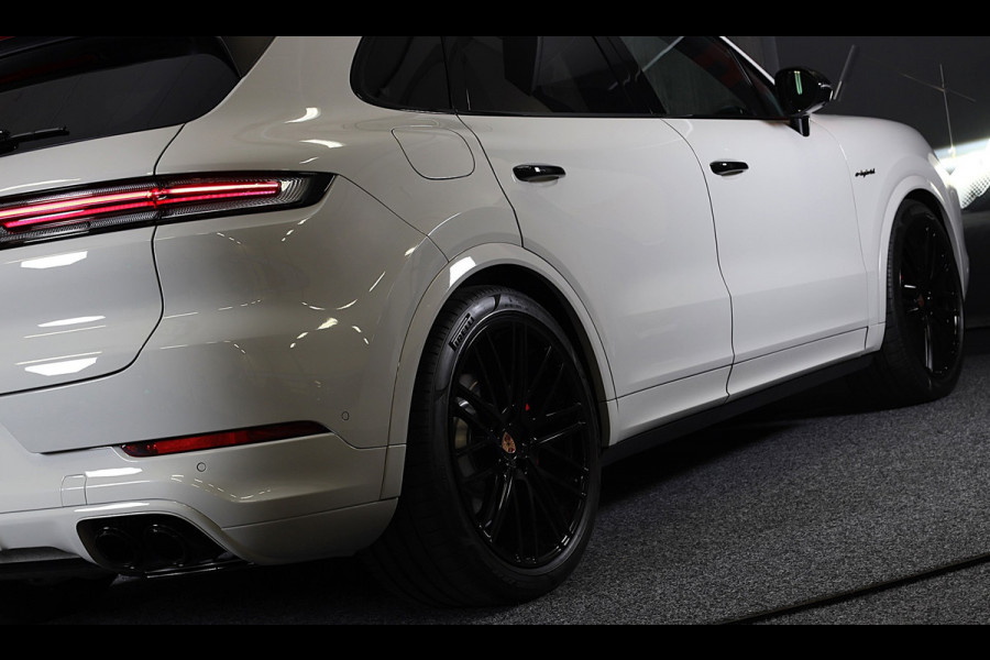 Porsche Cayenne 3.0 S E-Hybrid / 520 Pk / Head Up / 4W Sturing / Acc / Sport Design / Luchtvering / Sport Chrono / Open Pano / 22