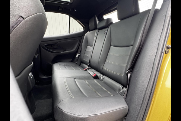 Toyota Yaris Cross 1.5 Hybrid Executive | Trekhaak | Leder | Pano | Blindspot | Full LED | 360 Cam |