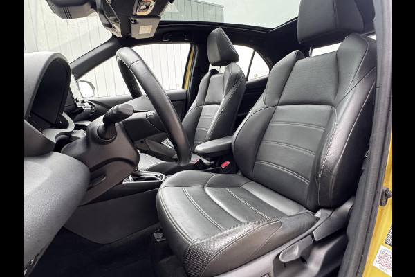 Toyota Yaris Cross 1.5 Hybrid Executive | Trekhaak | Leder | Pano | Blindspot | Full LED | 360 Cam |