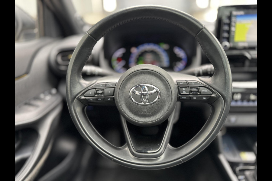 Toyota Yaris Cross 1.5 Hybrid Executive | Trekhaak | Leder | Pano | Blindspot | Full LED | 360 Cam |