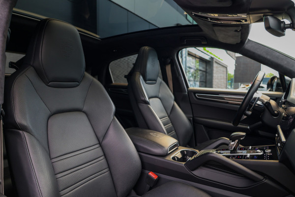 Porsche Cayenne Coupé 3.0 E-Hybrid Platinum Edition | NAP! | BTW | TECHART | FULL PPF! | PANO | STOELVENTILATIE | ACHTERASBESTURING |