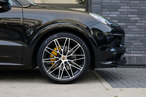 Porsche Cayenne Coupé 3.0 E-Hybrid Platinum Edition | NAP! | BTW | TECHART | FULL PPF! | PANO | STOELVENTILATIE | ACHTERASBESTURING |