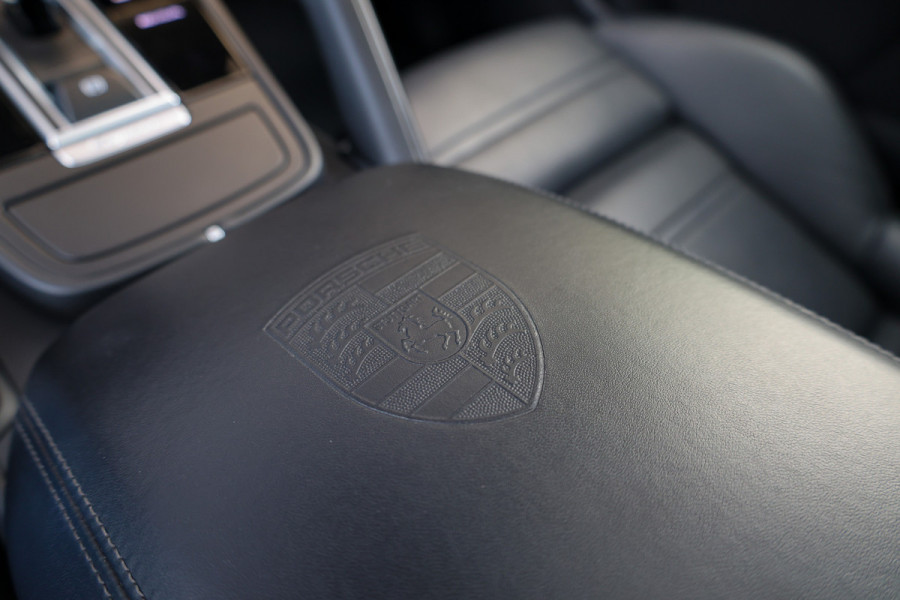 Porsche Cayenne Coupé 3.0 E-Hybrid Platinum Edition | NAP! | BTW | TECHART | FULL PPF! | PANO | STOELVENTILATIE | ACHTERASBESTURING |