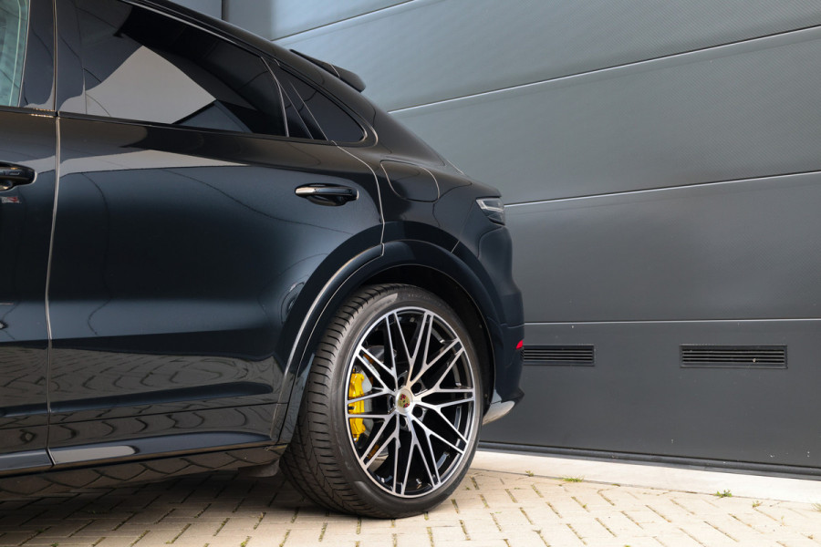 Porsche Cayenne Coupé 3.0 E-Hybrid Platinum Edition | NAP! | BTW | TECHART | FULL PPF! | PANO | STOELVENTILATIE | ACHTERASBESTURING |