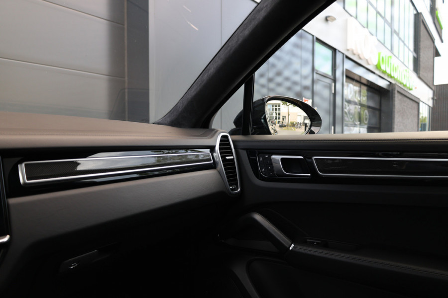 Porsche Cayenne Coupé 3.0 E-Hybrid Platinum Edition | NAP! | BTW | TECHART | FULL PPF! | PANO | STOELVENTILATIE | ACHTERASBESTURING |