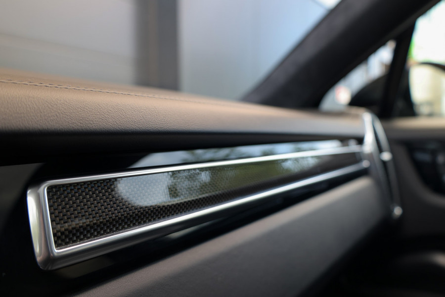 Porsche Cayenne Coupé 3.0 E-Hybrid Platinum Edition | NAP! | BTW | TECHART | FULL PPF! | PANO | STOELVENTILATIE | ACHTERASBESTURING |