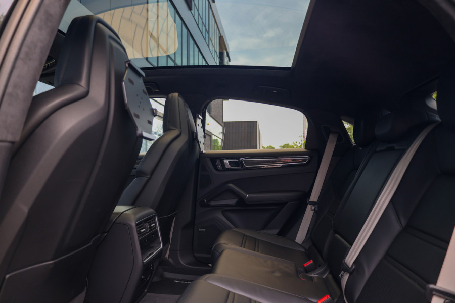 Porsche Cayenne Coupé 3.0 E-Hybrid Platinum Edition | NAP! | BTW | TECHART | FULL PPF! | PANO | STOELVENTILATIE | ACHTERASBESTURING |