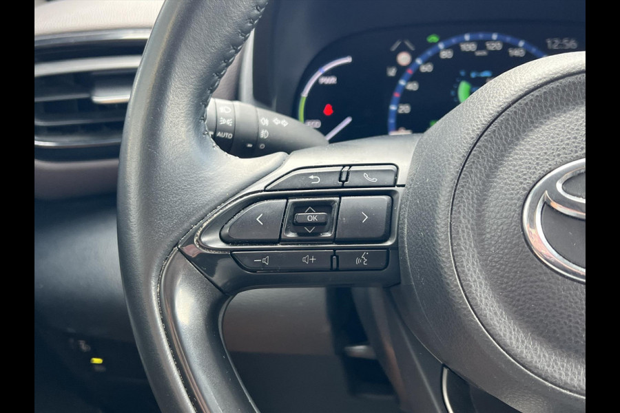 Toyota Yaris Cross 1.5 Hybrid Executive | Eerste eigenaar, Trekhaak, 18 inch, Dodehoekherkenning, Parkeersensoren, Stoelverwarming