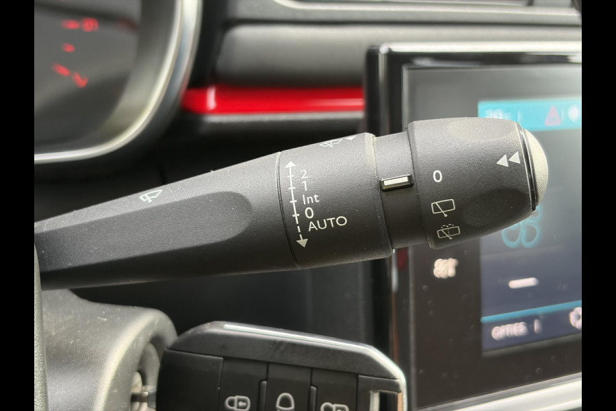 Citroën C3 1.2 PureTech Shine ✓2e Eigenaar✓Camera✓Carplay✓Navi✓Trekhaak✓Pdc✓Clima✓Cruise✓17''Lm velgen✓Rijstrooksensor✓N.A.P✓Apk tot 04-2027