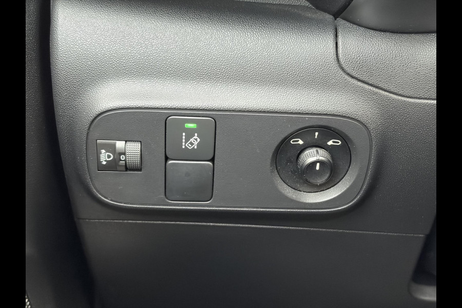 Citroën C3 1.2 PureTech Shine ✓2e Eigenaar✓Camera✓Carplay✓Navi✓Trekhaak✓Pdc✓Clima✓Cruise✓17''Lm velgen✓Rijstrooksensor✓N.A.P✓Apk tot 04-2027