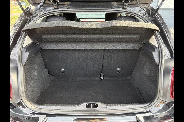 Citroën C3 1.2 PureTech Shine ✓2e Eigenaar✓Camera✓Carplay✓Navi✓Trekhaak✓Pdc✓Clima✓Cruise✓17''Lm velgen✓Rijstrooksensor✓N.A.P✓Apk tot 04-2027