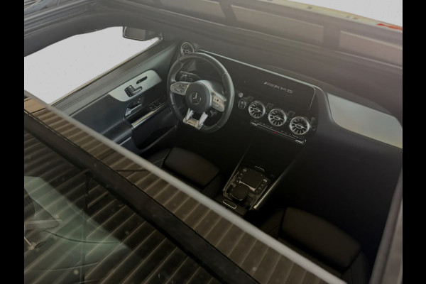 Mercedes-Benz GLA AMG 35 4MATIC (1e Eig, Dealer OndH, Panorama, SfeerV, Burmester, Head-up, Etc)