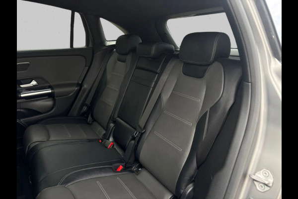 Mercedes-Benz GLA AMG 35 4MATIC (1e Eig, Dealer OndH, Panorama, SfeerV, Burmester, Head-up, Etc)