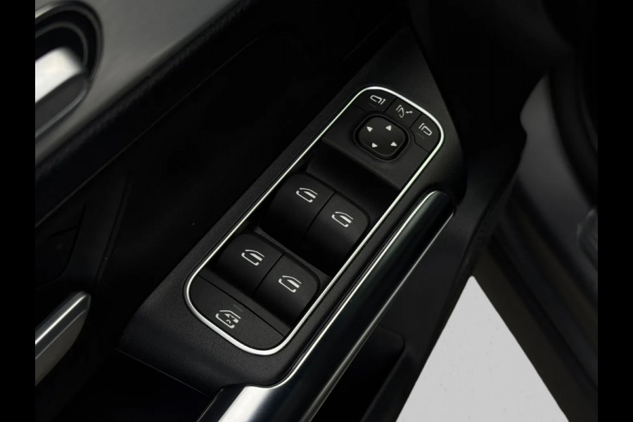 Mercedes-Benz GLA AMG 35 4MATIC (1e Eig, Dealer OndH, Panorama, SfeerV, Burmester, Head-up, Etc)
