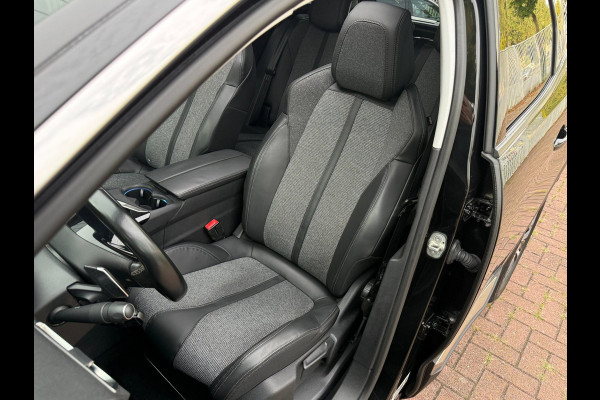Peugeot 3008 1.2 PureTech Allure | Automaat | Pano | CarPlay