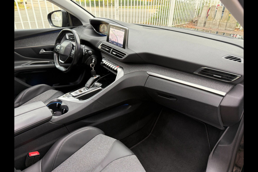 Peugeot 3008 1.2 PureTech Allure | Automaat | Pano | CarPlay
