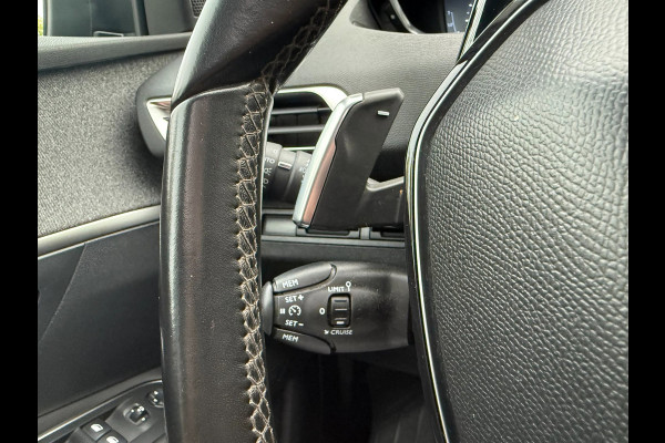 Peugeot 3008 1.2 PureTech Allure | Automaat | Pano | CarPlay