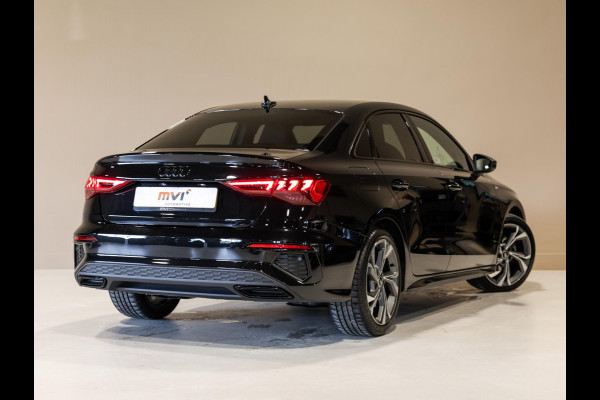 Audi A3 Limousine 35 TFSI S-Line edition / 150pk / NAP / Matrix LED / Stoelverwarming / Adaptieve cruise control /