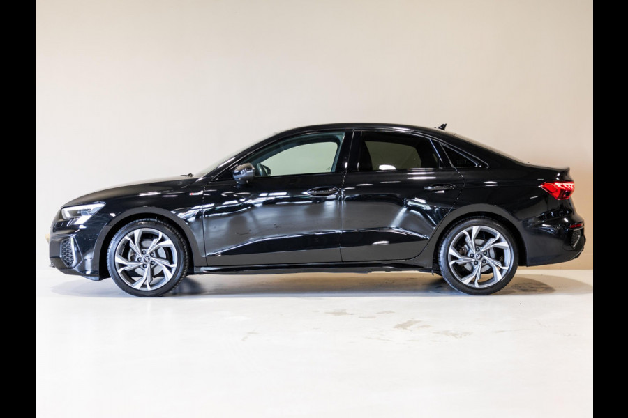Audi A3 Limousine 35 TFSI S-Line edition / 150pk / NAP / Matrix LED / Stoelverwarming / Adaptieve cruise control /