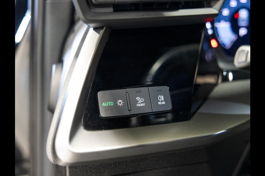 Audi A3 Limousine 35 TFSI S-Line edition / 150pk / NAP / Matrix LED / Stoelverwarming / Adaptieve cruise control /