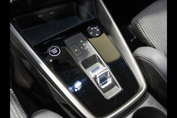 Audi A3 Limousine 35 TFSI S-Line edition / 150pk / NAP / Matrix LED / Stoelverwarming / Adaptieve cruise control /