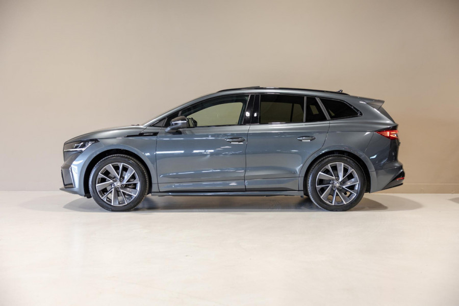 Škoda ENYAQ iV 60 Founders Edition Black Sportline SoH 92% / 179pk / Panorama dak / Achteruitrij camera / Memory stoelen /
