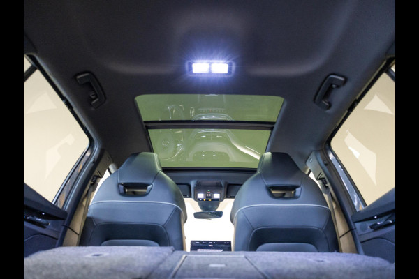 Škoda ENYAQ iV 60 Founders Edition Black Sportline SoH 92% / 179pk / Panorama dak / Achteruitrij camera / Memory stoelen /