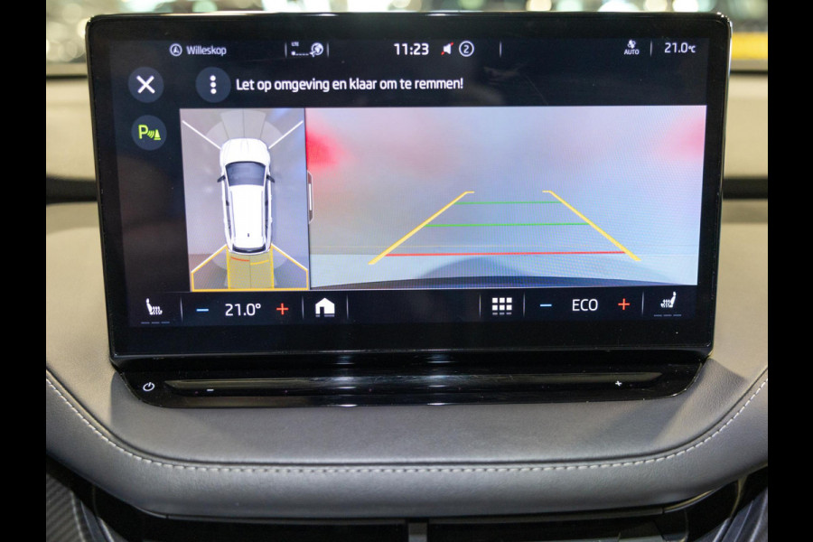 Škoda ENYAQ iV 60 Founders Edition Black Sportline SoH 92% / 179pk / Panorama dak / Achteruitrij camera / Memory stoelen /