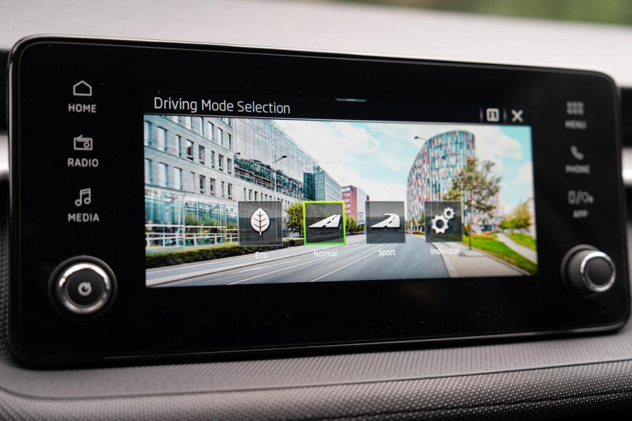 Škoda Fabia 1.0 TSI Business Edition | Automaat | Carplay | Camera