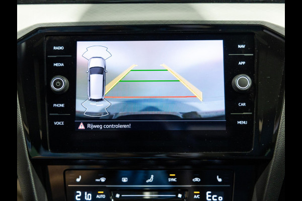 Volkswagen Passat Variant 1.4 TSI PHEV GTE Business / 218pk / Panorama dak / Head-up display / Achteruitrij camera /