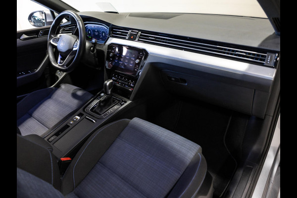 Volkswagen Passat Variant 1.4 TSI PHEV GTE Business / 218pk / Panorama dak / Head-up display / Achteruitrij camera /