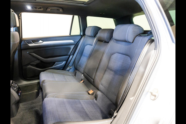 Volkswagen Passat Variant 1.4 TSI PHEV GTE Business / 218pk / Panorama dak / Head-up display / Achteruitrij camera /