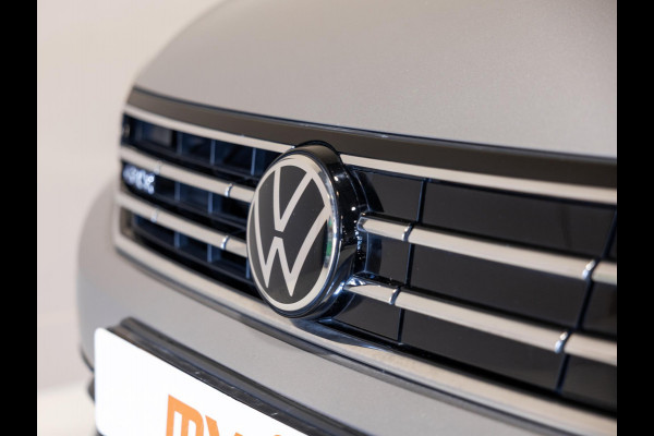 Volkswagen Passat Variant 1.4 TSI PHEV GTE Business / 218pk / Panorama dak / Head-up display / Achteruitrij camera /