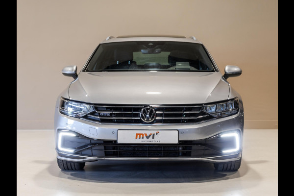 Volkswagen Passat Variant 1.4 TSI PHEV GTE Business / 218pk / Panorama dak / Head-up display / Achteruitrij camera /