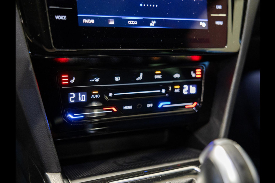 Volkswagen Passat Variant 1.4 TSI PHEV GTE Business / 218pk / Panorama dak / Head-up display / Achteruitrij camera /