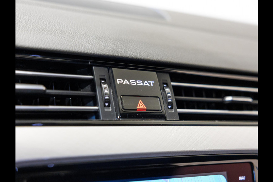 Volkswagen Passat Variant 1.4 TSI PHEV GTE Business / 218pk / Panorama dak / Head-up display / Achteruitrij camera /