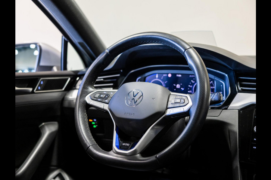 Volkswagen Passat Variant 1.4 TSI PHEV GTE Business / 218pk / Panorama dak / Head-up display / Achteruitrij camera /