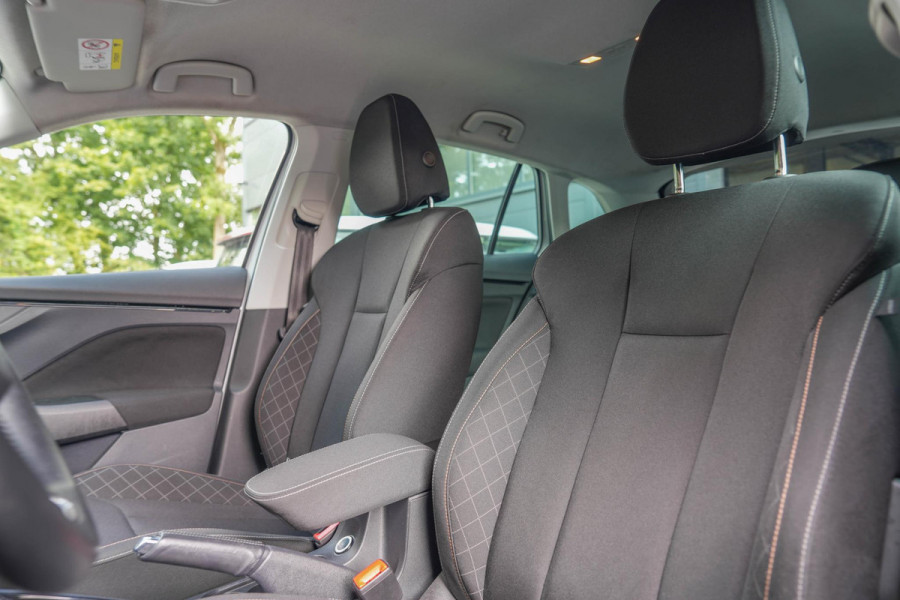 Škoda SCALA 1.0 TSI Business Edition | Automaat | Carplay | Camera | Stoelverwarming