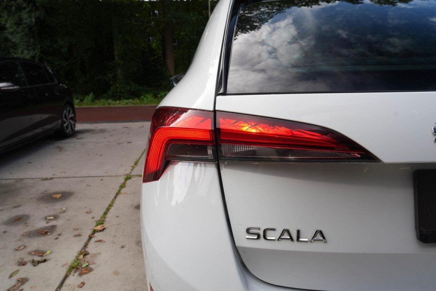 Škoda SCALA 1.0 TSI Business Edition | Automaat | Carplay | Camera | Stoelverwarming