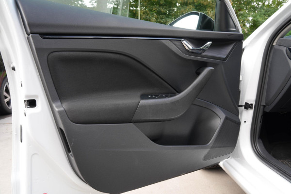 Škoda SCALA 1.0 TSI Business Edition | Automaat | Carplay | Camera | Stoelverwarming