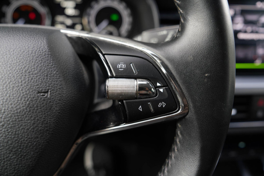 Škoda SCALA 1.0 TSI Business Edition | Automaat | Carplay | Camera | Stoelverwarming