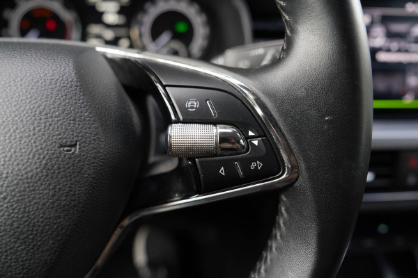 Škoda SCALA 1.0 TSI Business Edition | Automaat | Carplay | Camera | Stoelverwarming