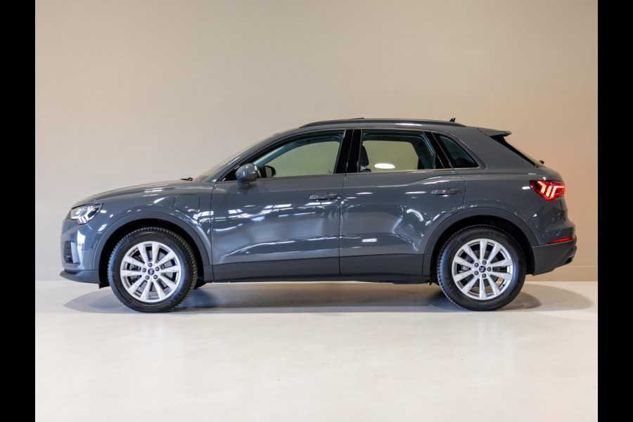 Audi Q3 45 TFSI e Business Edition / 245pk / Keyless / Dodehoek herkenning / Adaptieve cruise control /