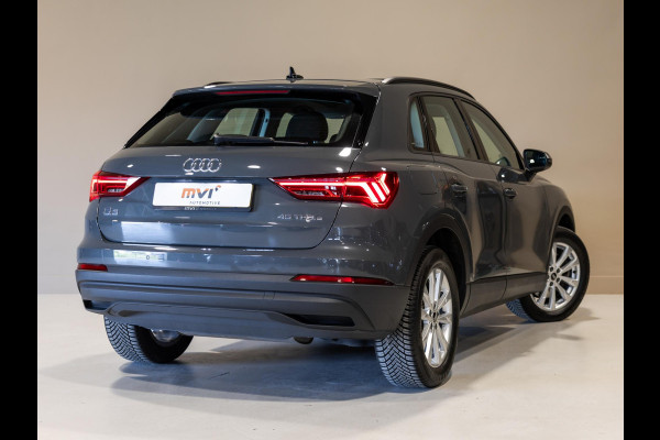 Audi Q3 45 TFSI e Business Edition / 245pk / Keyless / Dodehoek herkenning / Adaptieve cruise control /