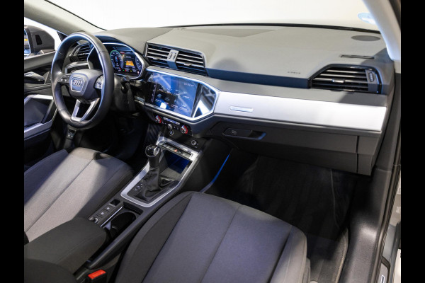 Audi Q3 45 TFSI e Business Edition / 245pk / Keyless / Dodehoek herkenning / Adaptieve cruise control /