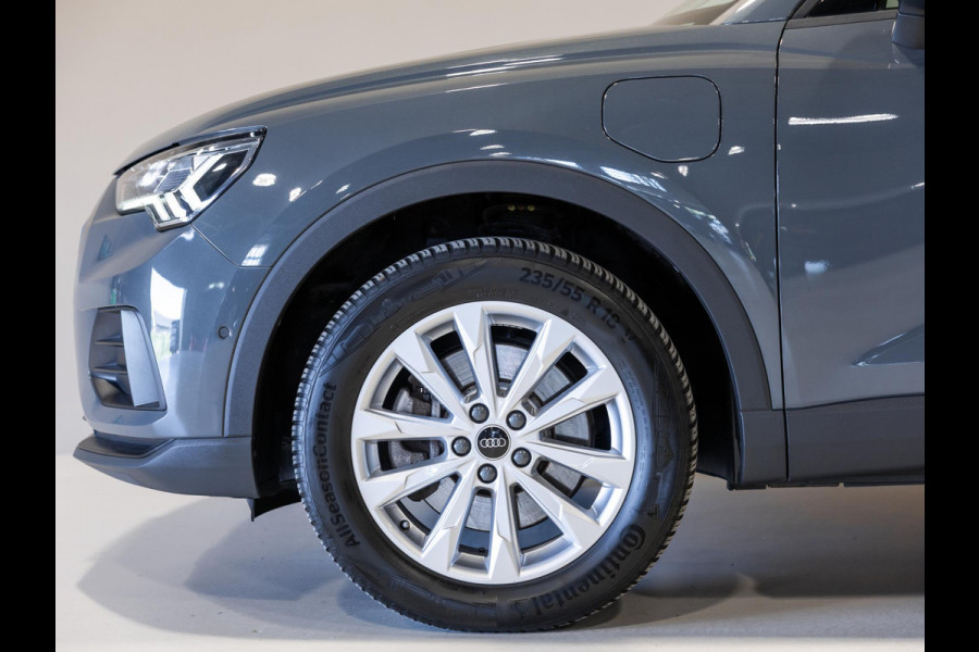 Audi Q3 45 TFSI e Business Edition / 245pk / Keyless / Dodehoek herkenning / Adaptieve cruise control /